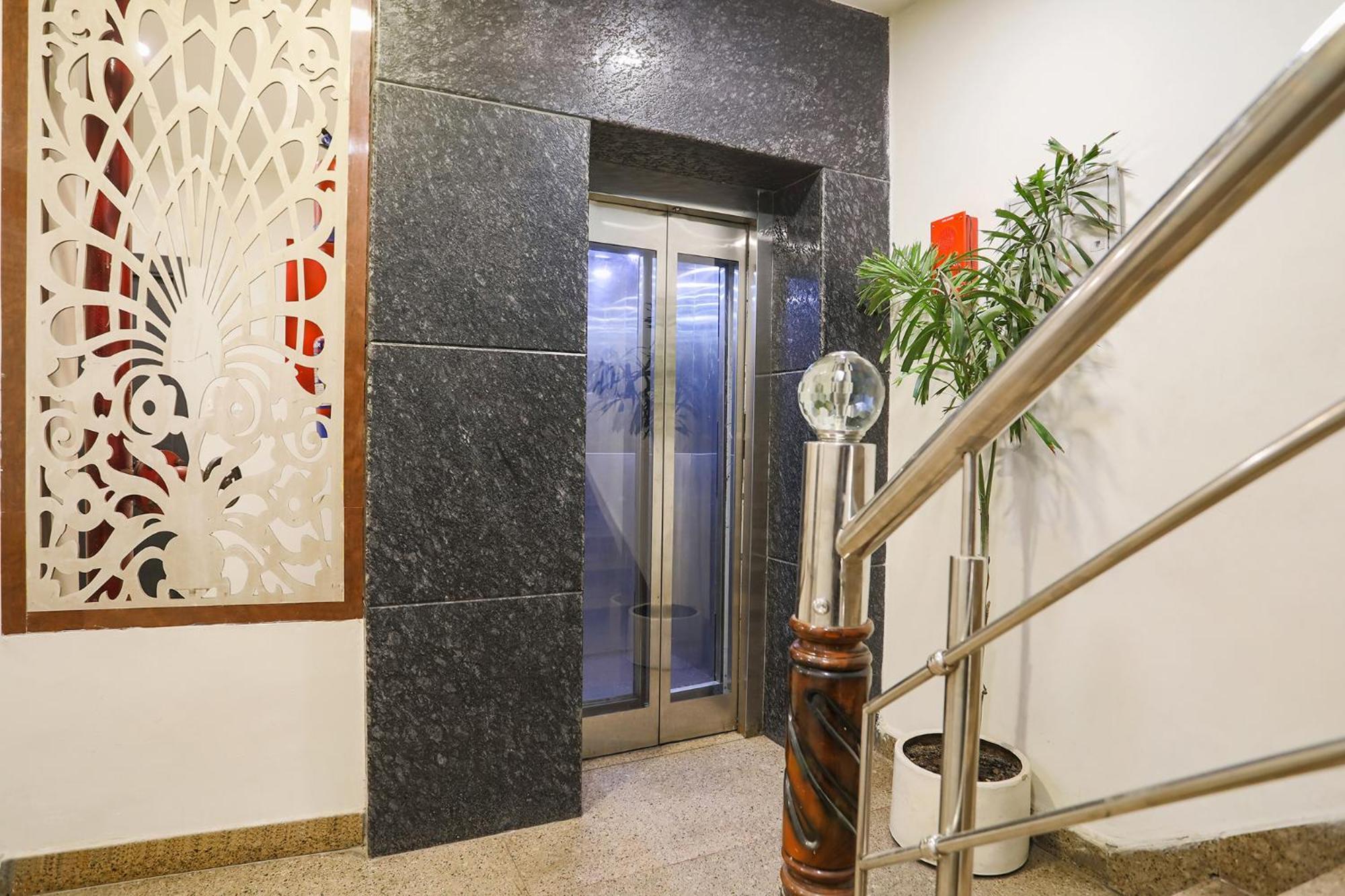 Fabhotel The Diamond Ghaziabad Bagian luar foto