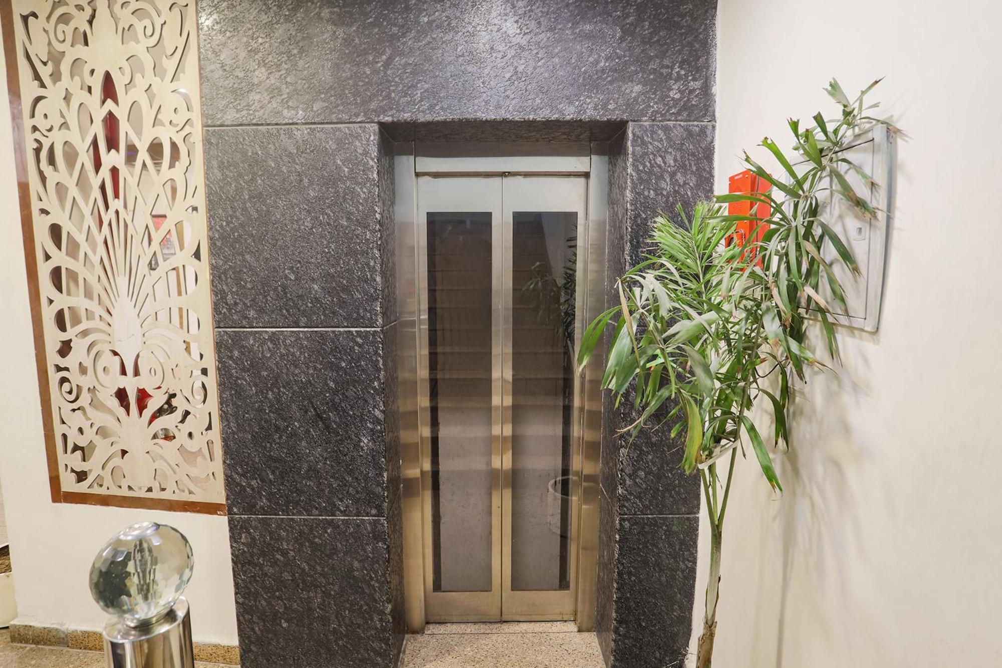Fabhotel The Diamond Ghaziabad Bagian luar foto
